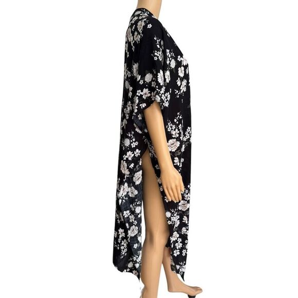 Torrid floral kimono cover up cardigan size 00/0 or M/L oversized - Picture 3 of 7